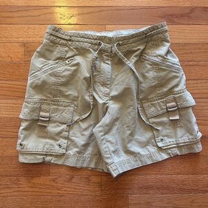 J.Crew Beige Favorite Fit Cotton Cargo Shorts Women’s Size 6
